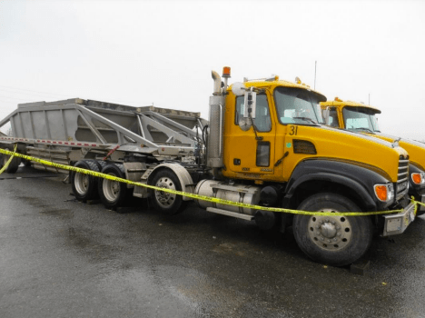 supervisor crushed between trailers